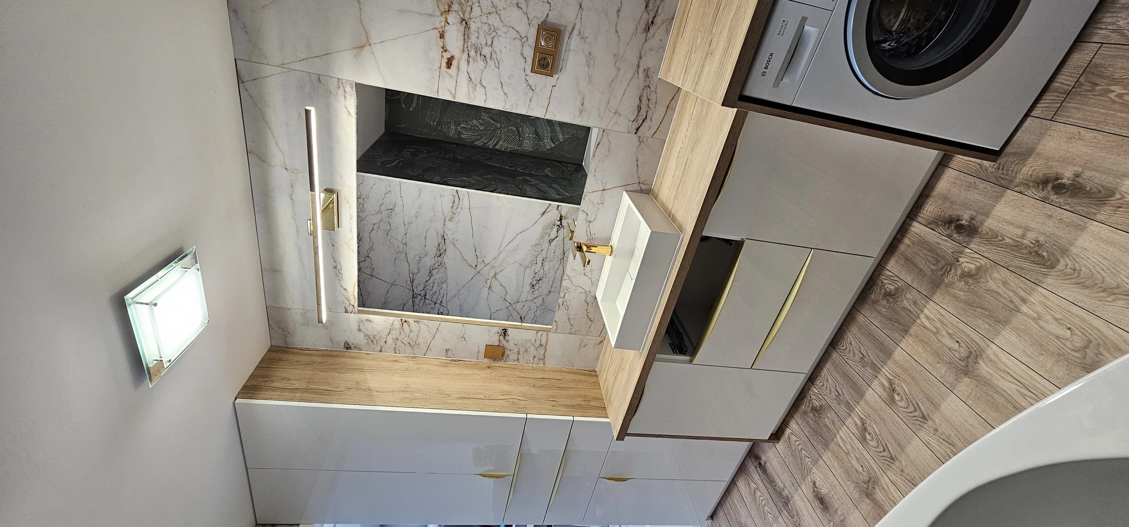 Lazienka Biala Drewno Zloty Szuflady - Stolarnia Pablo Słupsk